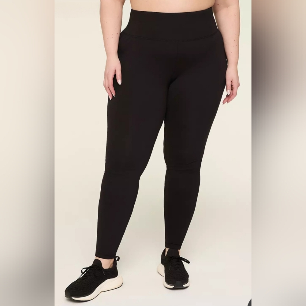 Women's Plus Size LIVI High-Rise Signature Stretch Legging
